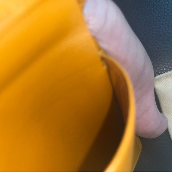 EUC Louis Vuitton Damier bifold Wallet Yellow - Picture 7 of 13